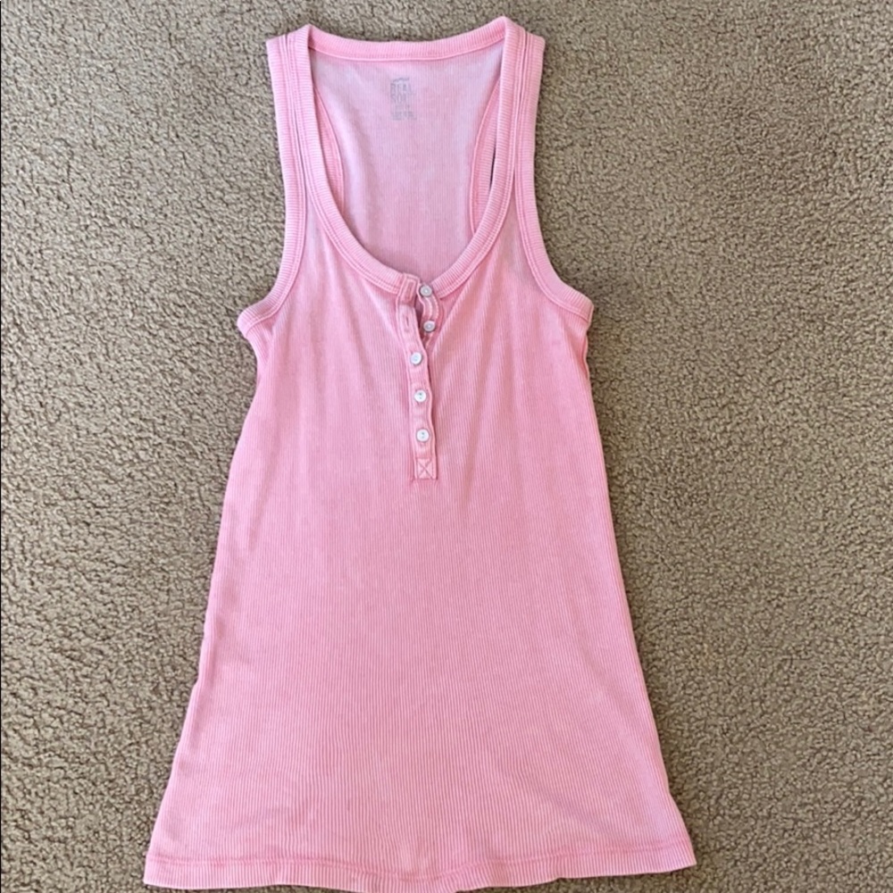 Pink tank top